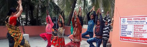 Rashtriya Mahila Samiti members at a village program